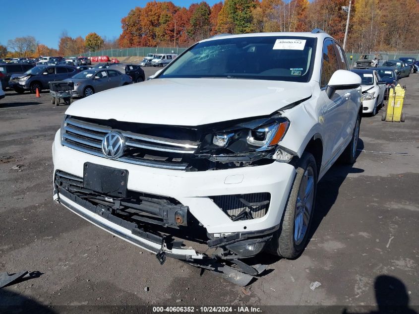 2015 Volkswagen Touareg Tdi Executive VIN: WVGEP9BP3FD005092 Lot: 40606352