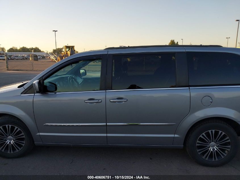 2014 Chrysler Town & Country S VIN: 2C4RC1HG0ER251975 Lot: 40606751