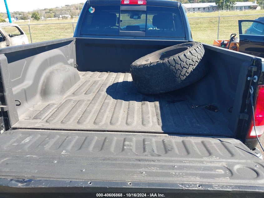 2019 RAM 1500 CLASSIC SLT 4X4 6'4 BOX VIN: 1C6RR7TT7KS556350