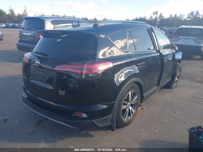 VIN 2T3RFREV7HW683921 2017 TOYOTA RAV4 XLE