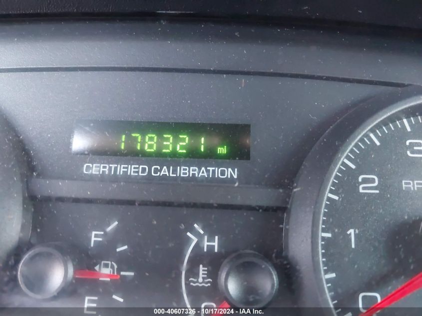 2007 Ford Crown Victoria Police/Police Interceptor VIN: 2FAFP71W67X121571 Lot: 40607326