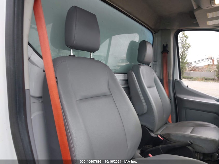 VIN 1FDBW5ZM0JKA36492 2018 FORD TRANSIT-350 CAB