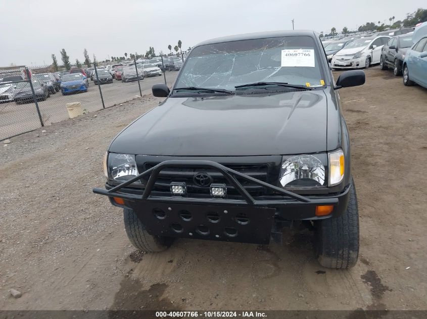 1999 Toyota Tacoma VIN: 4TAWM72N8XZ461741 Lot: 40607766