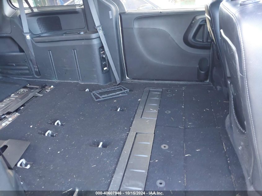 2015 Chrysler Town & Country S VIN: 2C4RC1HG6FR602728 Lot: 40607946