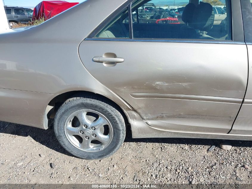 2004 Toyota Camry Le VIN: JTDBE32K940282722 Lot: 40608185