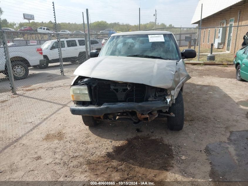 2002 GMC Sonoma Sl VIN: 1GTCS145828130891 Lot: 40608865