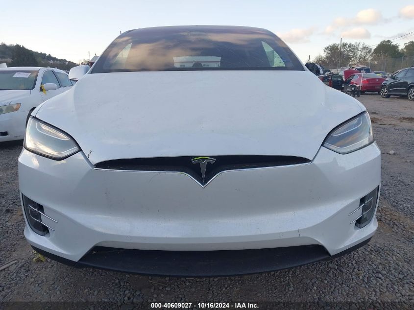 2018 Tesla Model X 100D/75D/P100D VIN: 5YJXCDE20JF139460 Lot: 40609027