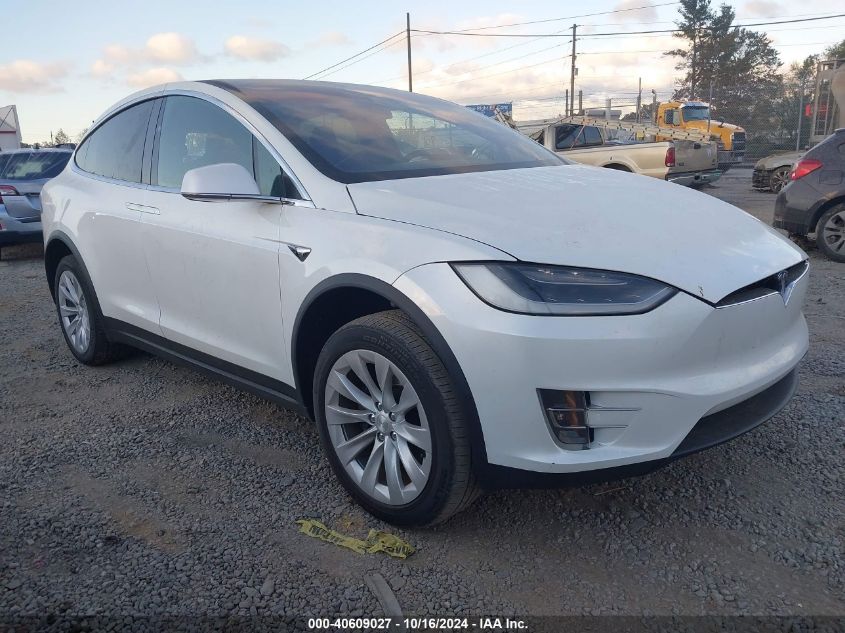 2018 Tesla Model X 100D/75D/P100D VIN: 5YJXCDE20JF139460 Lot: 40609027