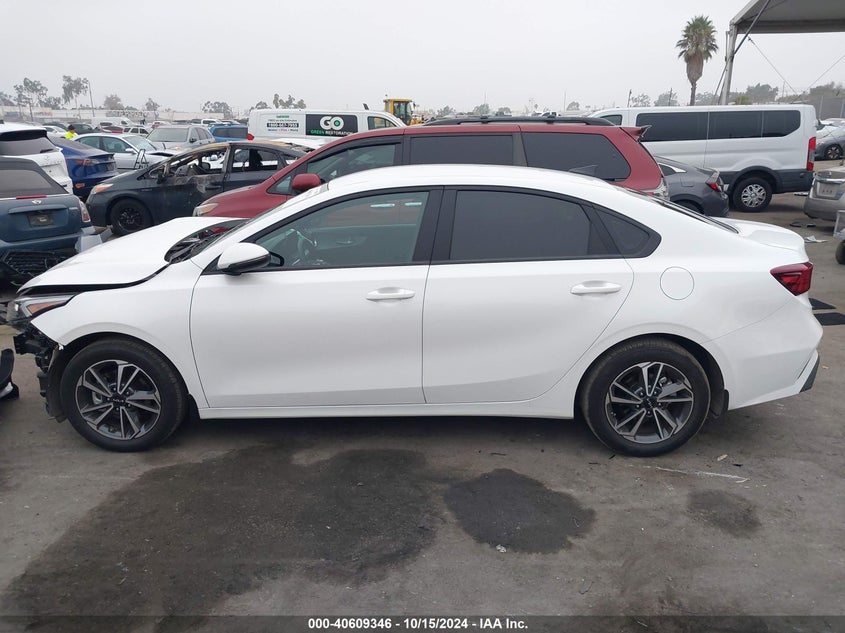 VIN 3KPF24AD6PE655441 2023 KIA FORTE LXS
