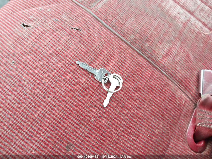 1990 Ford F150 VIN: 1FTDF15YXLNA43479 Lot: 40609482