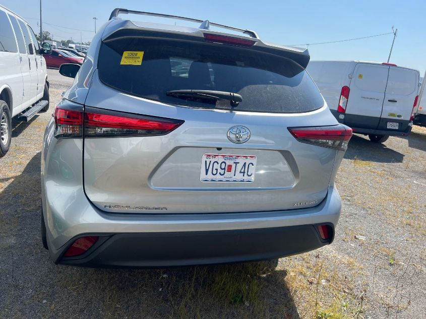 2021 Toyota Highlander Xle VIN: 5TDHZRBH4MS558078 Lot: 40609564