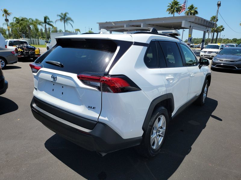 2021 Toyota Rav4 Xle/Xle Premium VIN: 2T3W1RFV0MC166844 Lot: 40609569