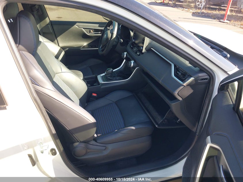 2019 TOYOTA RAV4 HYBRID XSE - JTMEWRFV5KJ015330