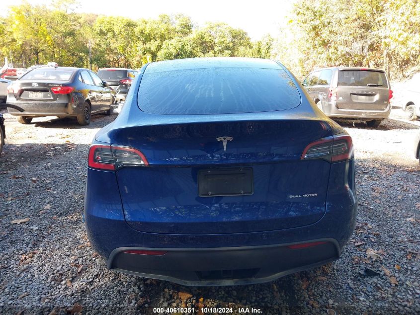 2024 Tesla Model Y Long Range Dual Motor All-Wheel Drive VIN: 7SAYGDEE1RA266328 Lot: 40610351