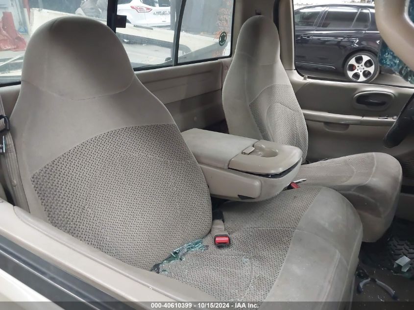 2000 Ford F-150 Work Series/Xl/Xlt VIN: 1FTZF1729YNA08325 Lot: 40610399