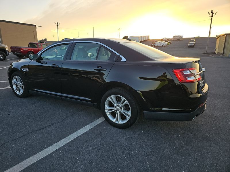 2016 Ford Taurus Se VIN: 1FAHP2D9XGG117093 Lot: 40610500