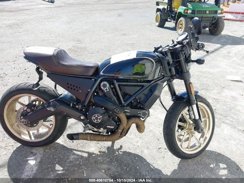 VIN: ML015ANMXJT014396 2018 DUCATI SCRAMBLER 800