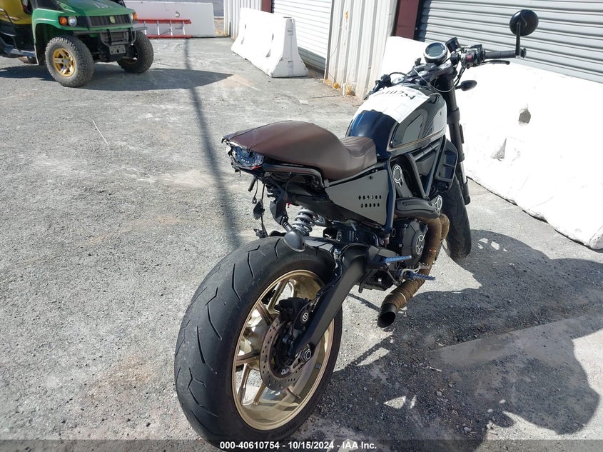 VIN: ML015ANMXJT014396 2018 DUCATI SCRAMBLER 800