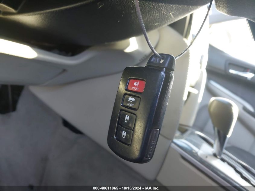 2012 Toyota Camry Hybrid Le VIN: 4T1BD1FK7CU028155 Lot: 40611065