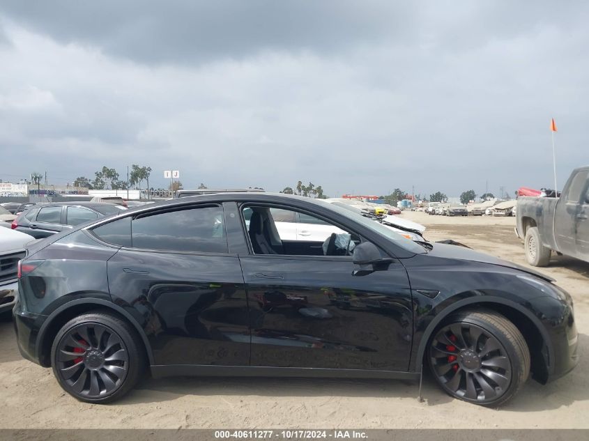 2024 Tesla Model Y VIN: 7SAYGDEF1RF163776 Lot: 40611277