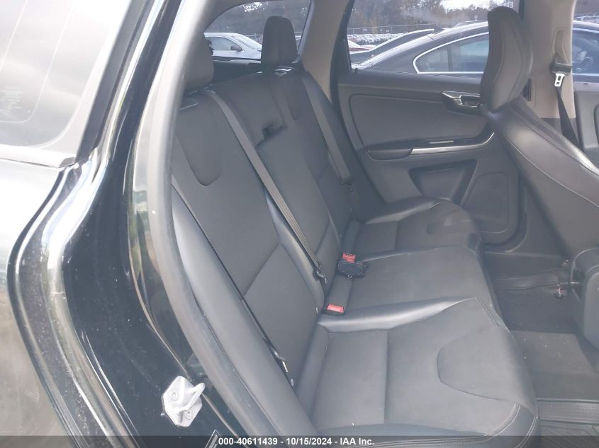 2016 Volvo Xc60 T5 VIN: YV4612RJ2G2852098 Lot: 40611439