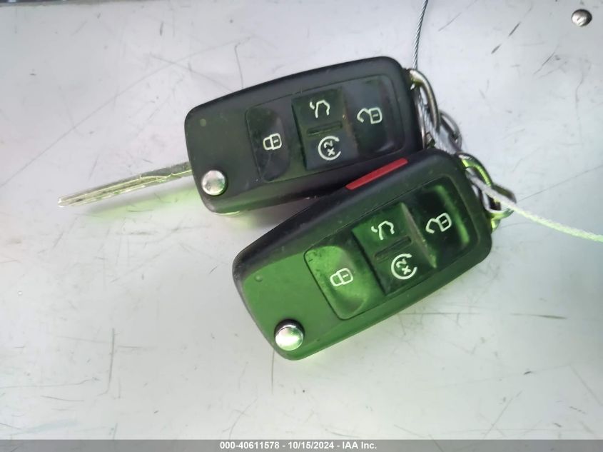 2013 Volkswagen Passat 2.0L Tdi Sel Premium VIN: 1VWCN7A33DC050229 Lot: 40611578