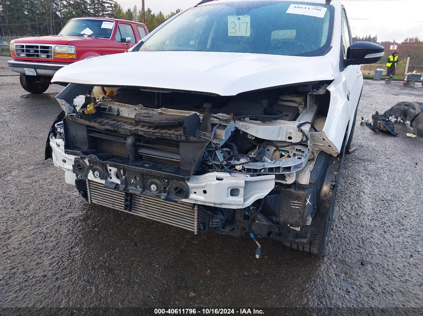 2019 Ford Escape Titanium VIN: 1FMCU9J95KUB39339 Lot: 40611796