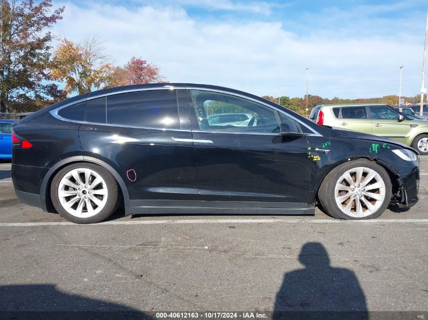 2019 Tesla Model X 100D/75D/Long Range VIN: 5YJXCAE27KF205129 Lot: 40612163