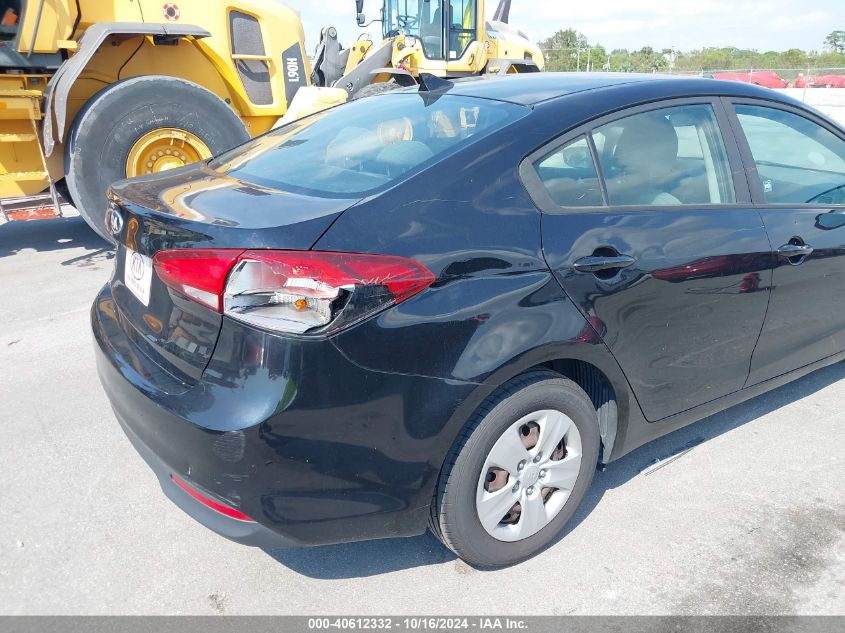 2018 Kia Forte Lx VIN: 3KPFK4A71JE168939 Lot: 40612332