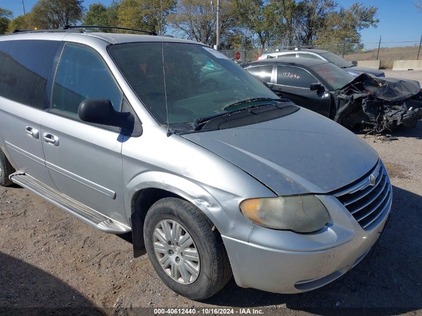 2005 Chrysler Town & Country Lx VIN: 2C4GP44R05R483772 Lot: 40612440