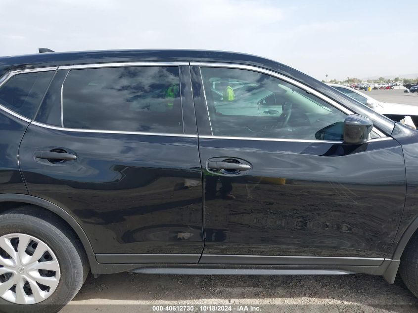 2019 Nissan Rogue S VIN: 5N1AT2MT8KC838799 Lot: 40612730