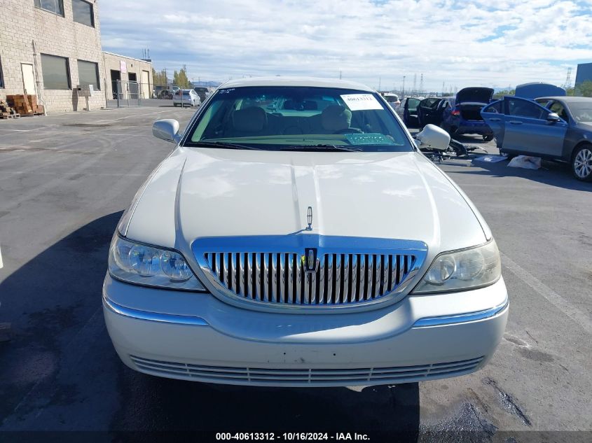 2007 Lincoln Town Car Signature Limited VIN: 1LNHM82V97Y612056 Lot: 40613312