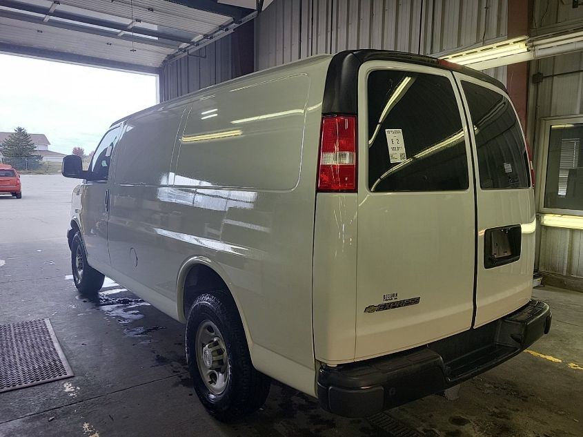 2020 Chevrolet Express Cargo Rwd 2500 Regular Wheelbase Wt VIN: 1GCWGAFG5L1245472 Lot: 40613857