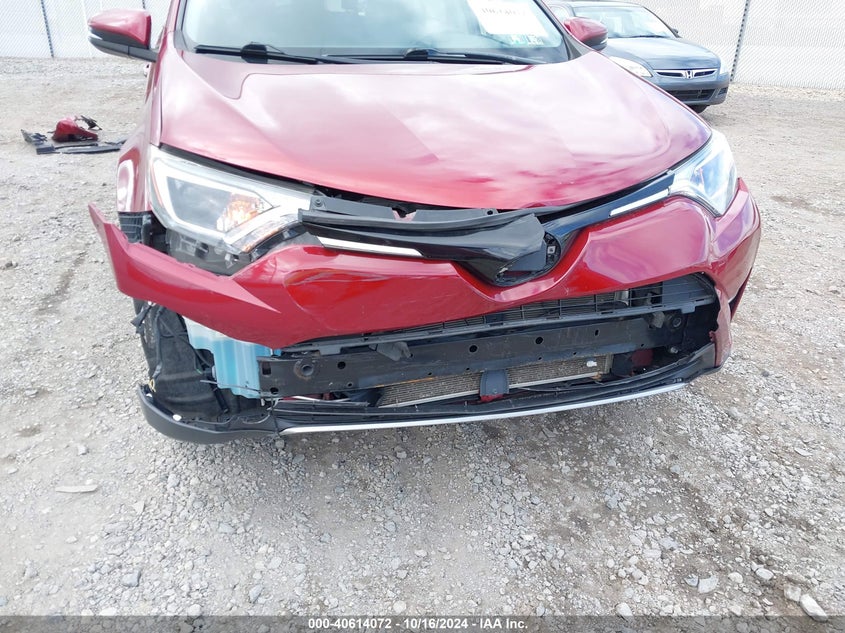 VIN JTMRFREV0JD256809 2018 TOYOTA RAV4 ADVENTURE/XLE