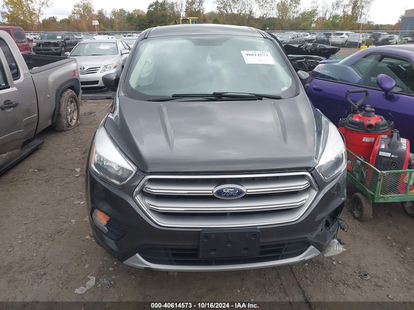 VIN 1FMCU9GD7HUE51022 2017 FORD ESCAPE SE