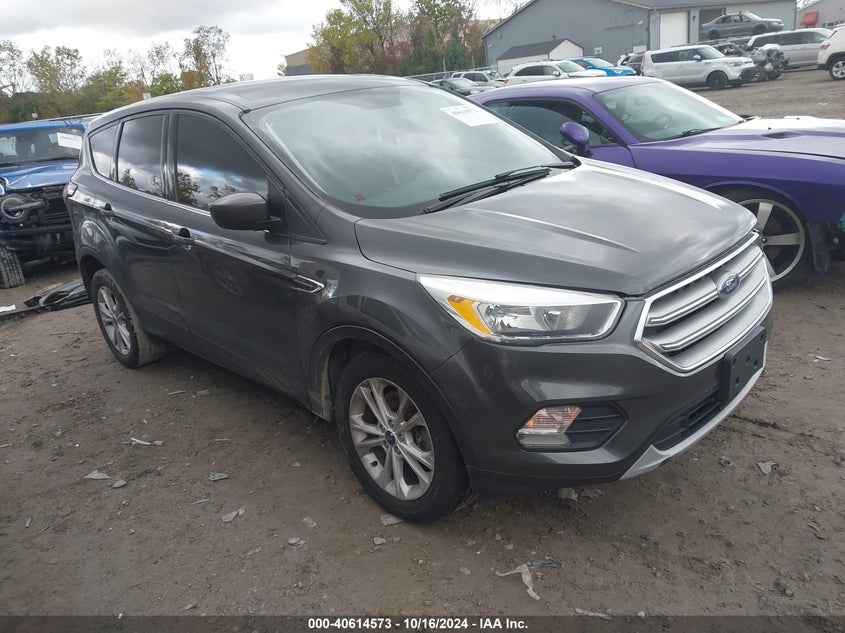 VIN 1FMCU9GD7HUE51022 2017 FORD ESCAPE SE