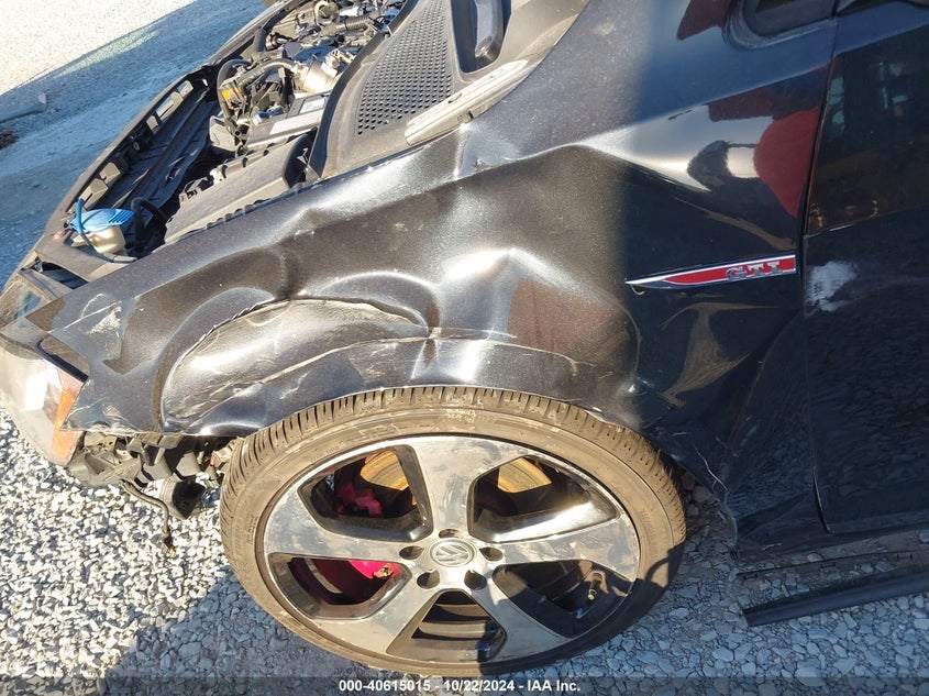 2015 VOLKSWAGEN GOLF GTI 2.0T S 4-DOOR - 3VW4T7AU7FM006173