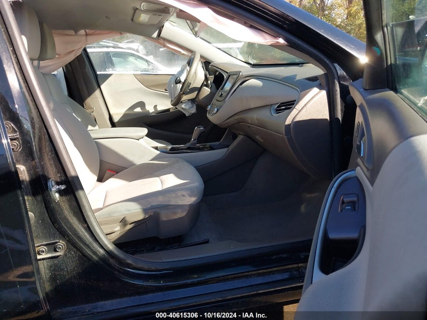 VIN 1G1ZB5ST8JF111179 2018 CHEVROLET MALIBU 1LS