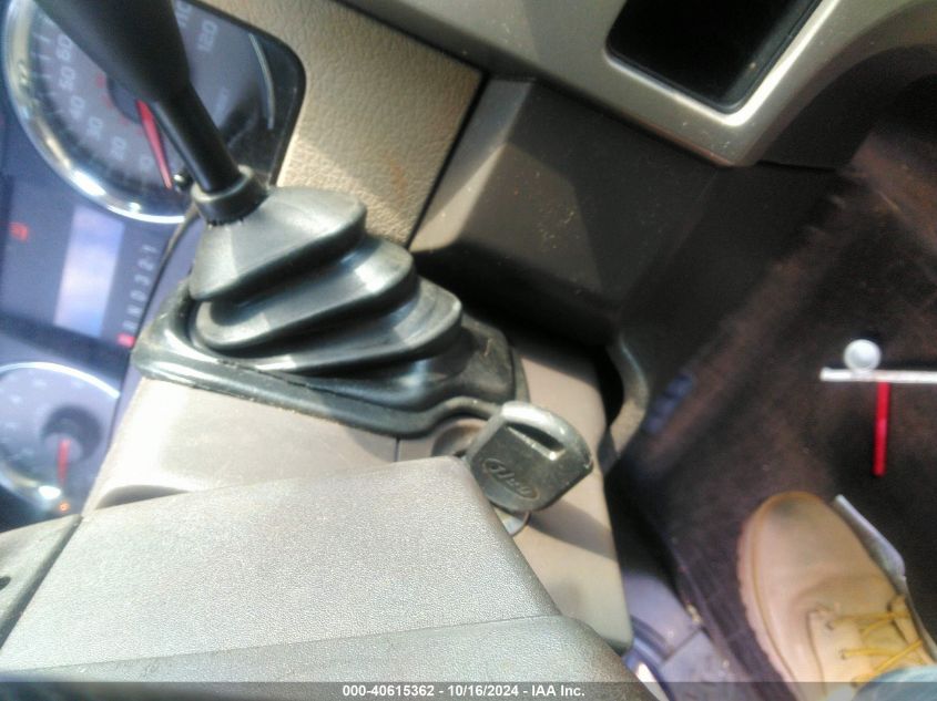 2010 Ford F-150 Xl/Xlt VIN: 1FTEW1E83AFB53219 Lot: 40615362