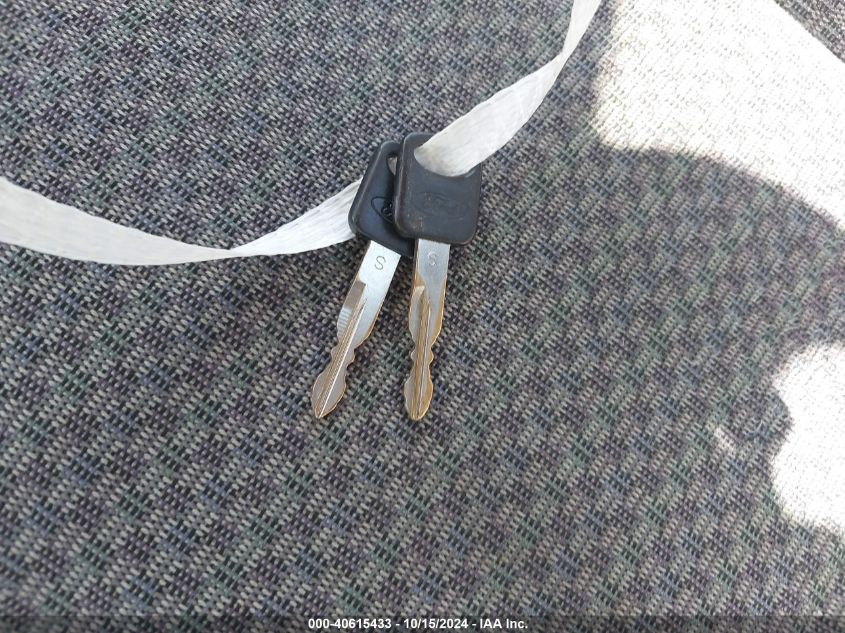 2000 Ford Ranger Xl/Xlt VIN: 1FTYR10C3YPB43052 Lot: 40615433