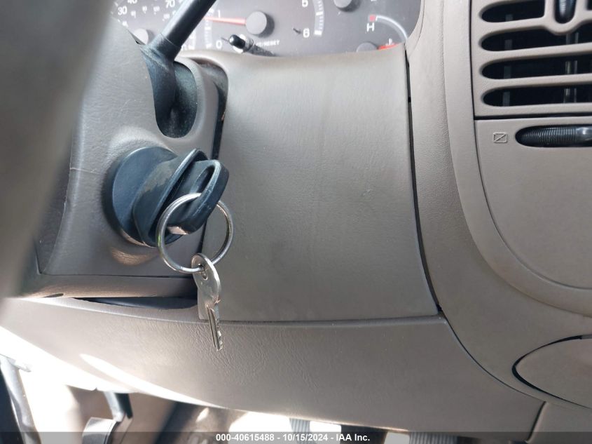 2001 Ford F-150 Harley-Davidson Edition/King Ranch Edition/Lariat/Xlt VIN: 1FTRW07671KC02579 Lot: 40615488