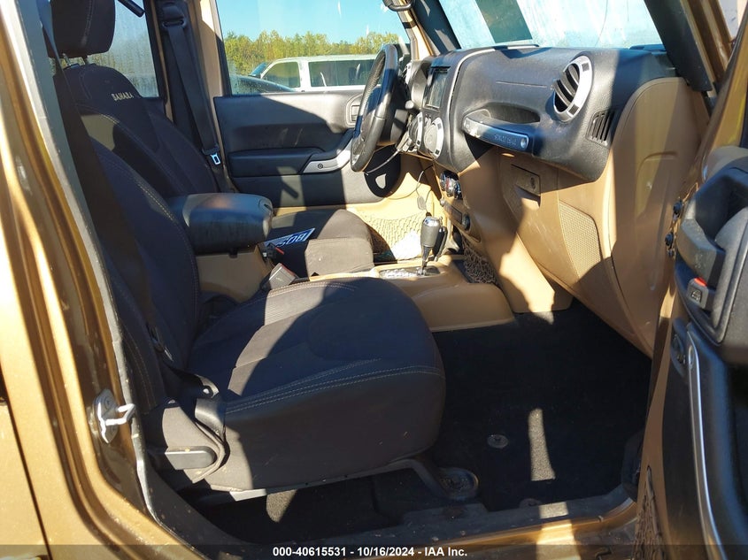 2015 JEEP WRANGLER UNLIMITED SAHARA - 1C4BJWEG5FL614399