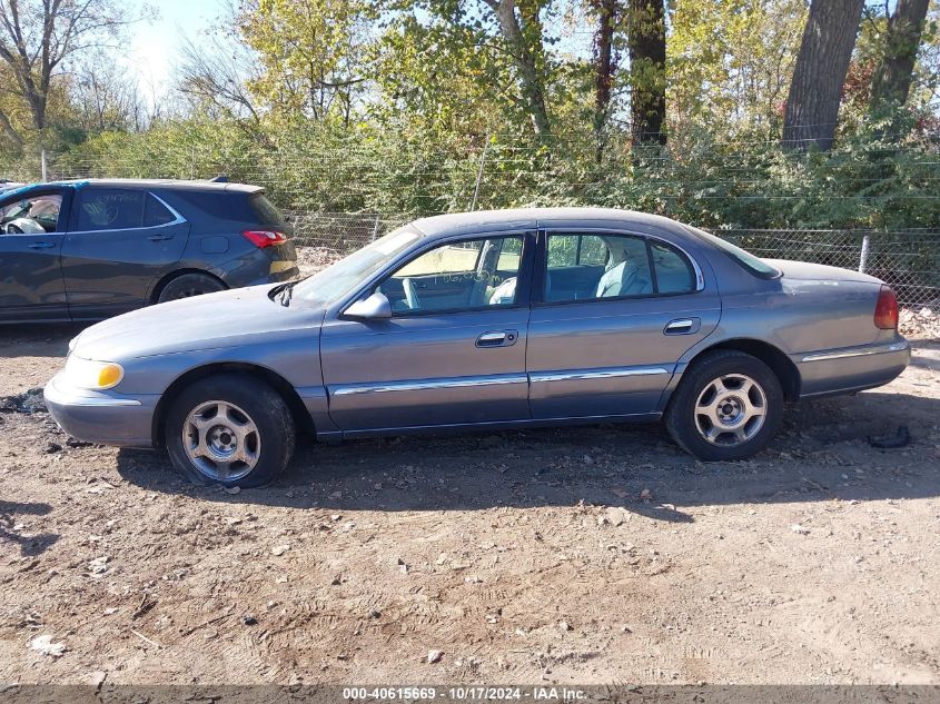 2000 Lincoln Continental VIN: 1LNHM97V9YY832880 Lot: 40615669