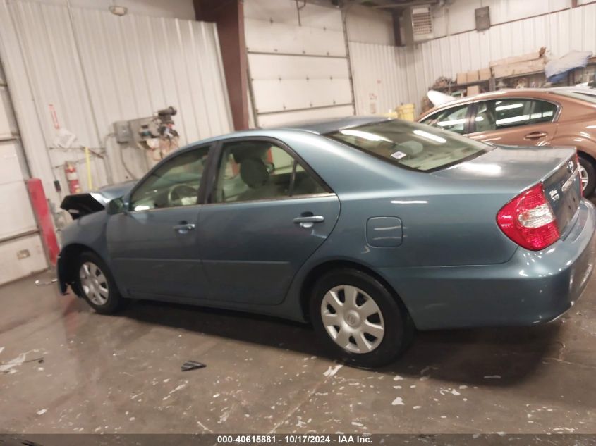 2004 Toyota Camry Le VIN: 4T1BE32K84U811811 Lot: 40615881