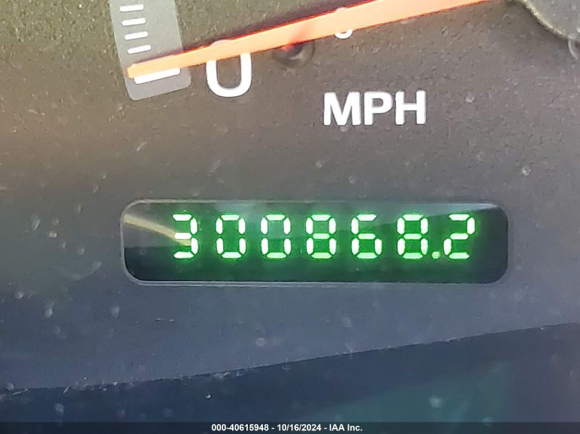 2002 Ford F-150 Lariat/Xlt VIN: 1FTRW08L82KC67513 Lot: 40615948