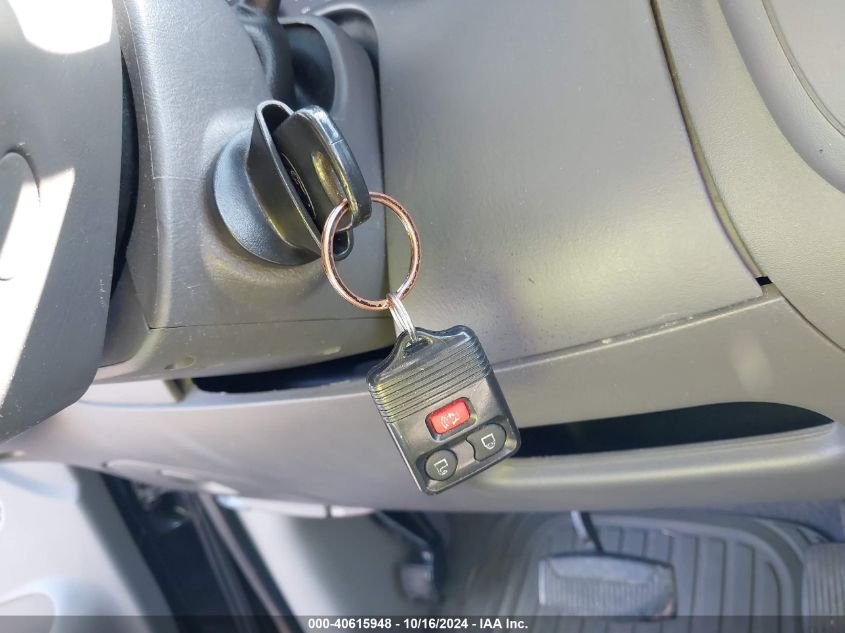 2002 Ford F-150 Lariat/Xlt VIN: 1FTRW08L82KC67513 Lot: 40615948