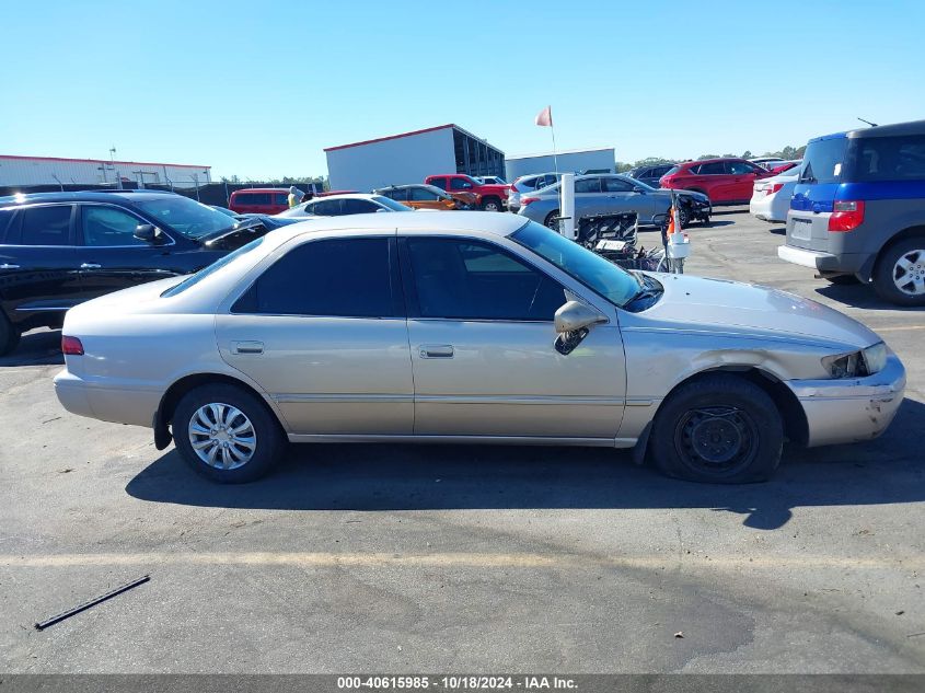 1999 Toyota Camry Le VIN: 4T1BG22K4XU570399 Lot: 40615985