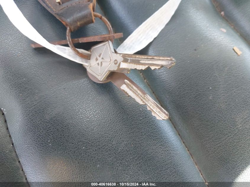 1972 Chrysler Town & Country VIN: CP45M2C246618 Lot: 40616638