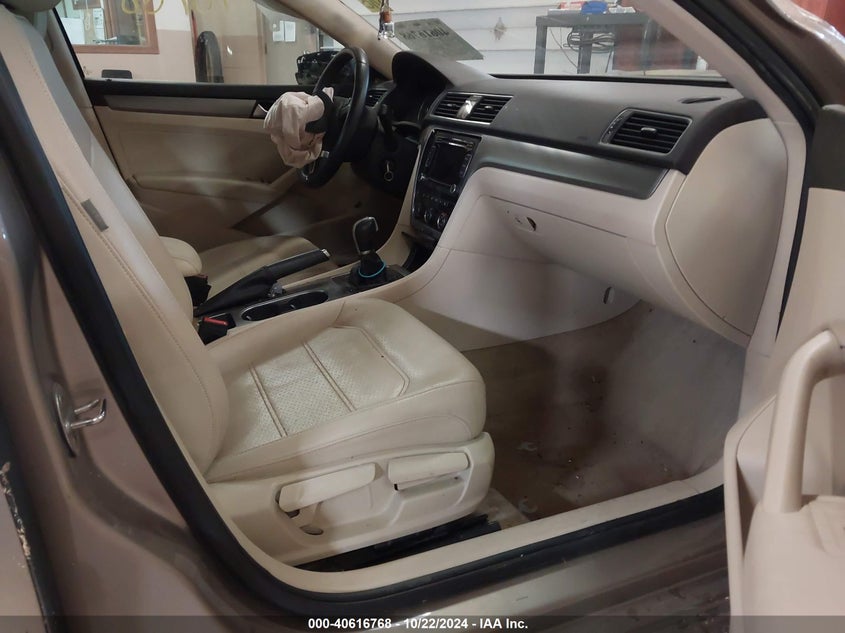 2015 VOLKSWAGEN PASSAT VIN: 1VWBV7A34FC069855