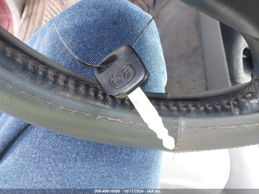 2000 Mazda B4000 Se VIN: 4F4YR16X6YTM06661 Lot: 40616805